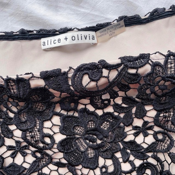 Alice + Olivia lace blouse - Picture 2 of 2